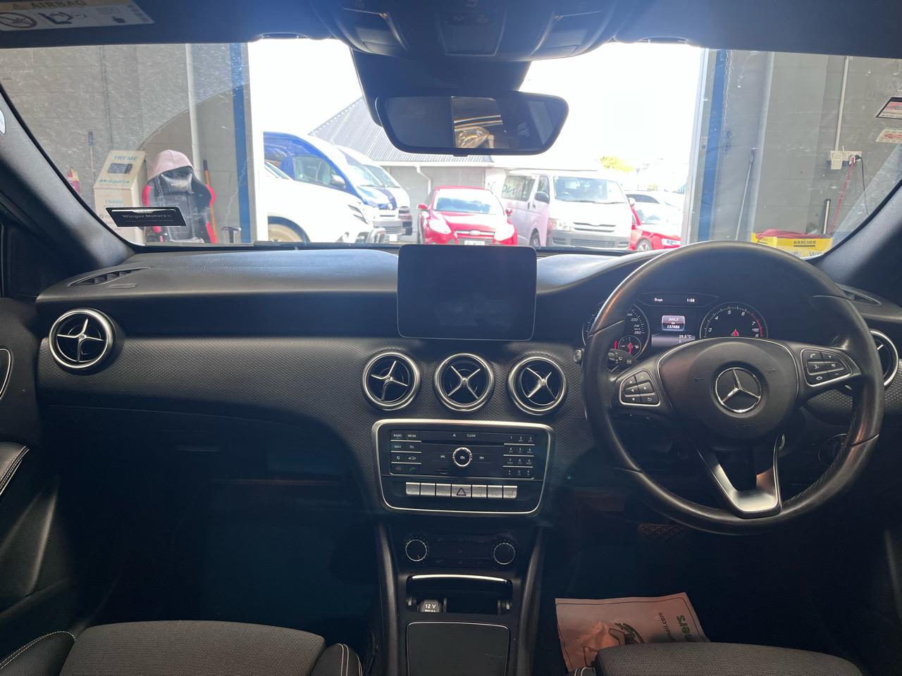 2017 Mercedes-Benz A 180