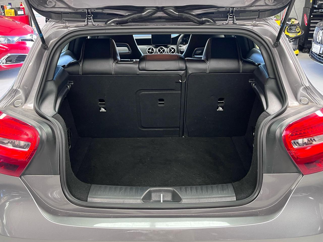 2017 Mercedes-Benz A 180