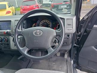 2009 Toyota Hiace - Thumbnail