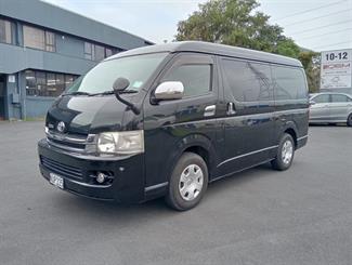 2009 Toyota Hiace - Thumbnail
