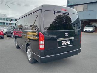 2009 Toyota Hiace - Thumbnail
