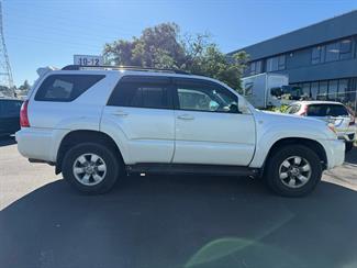 2005 Toyota Hilux - Thumbnail