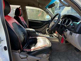 2005 Toyota Hilux - Thumbnail