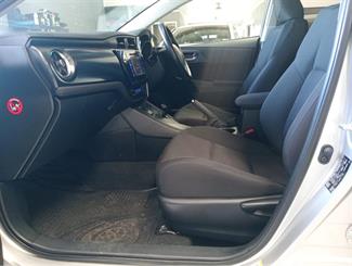 2018 Toyota Corolla - Thumbnail