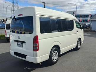 2006 Toyota Hiace - Thumbnail