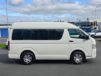 2006 Toyota Hiace - Thumbnail