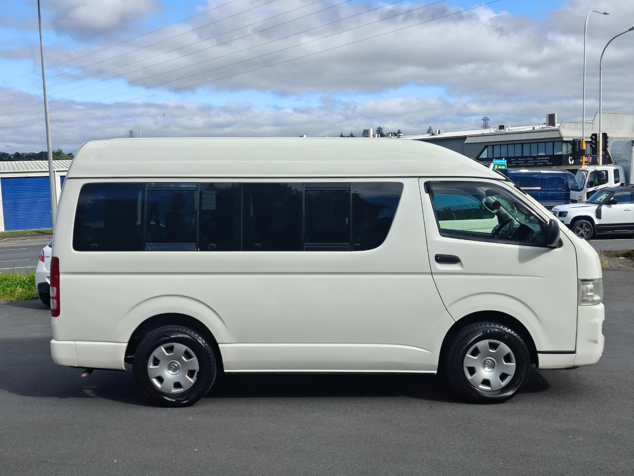2006 Toyota Hiace