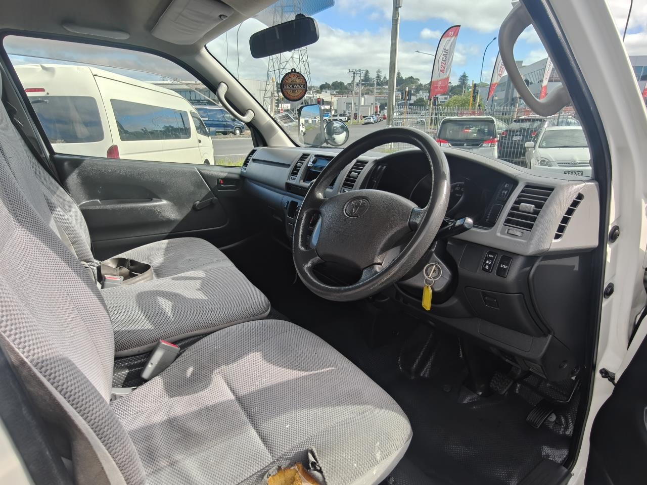 2006 Toyota Hiace