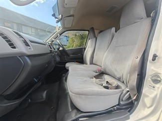 2006 Toyota Hiace - Thumbnail