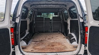 2019 Hyundai iLOAD - Thumbnail