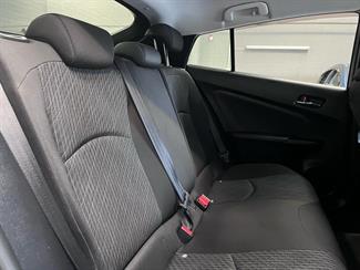 2017 Toyota Prius - Thumbnail