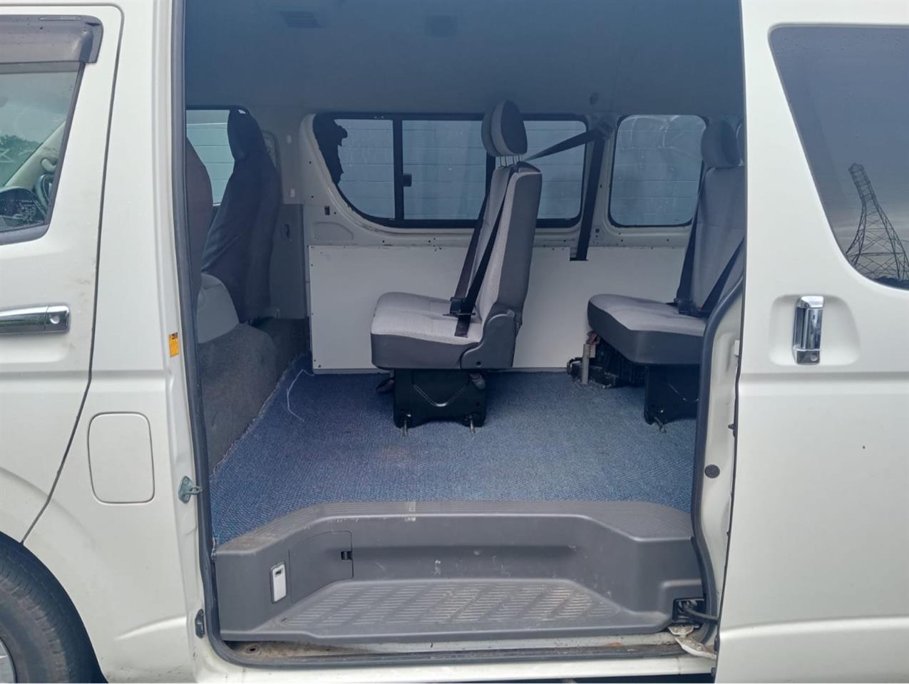 2009 Toyota Hiace