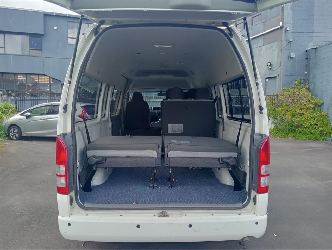 2009 Toyota Hiace