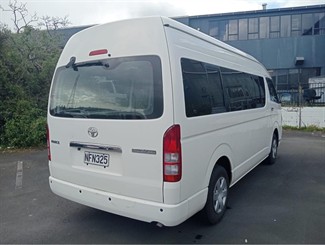 2009 Toyota Hiace - Thumbnail