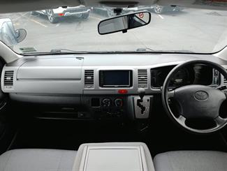 2006 Toyota Hiace - Thumbnail