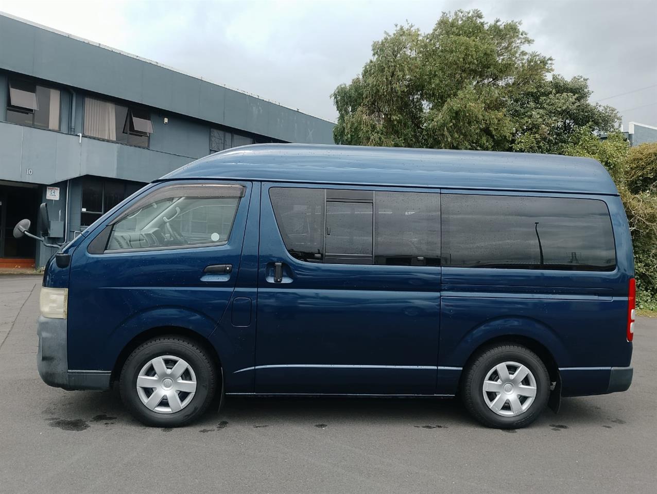2006 Toyota Hiace