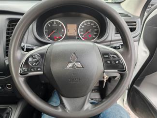 2016 Mitsubishi Triton - Thumbnail
