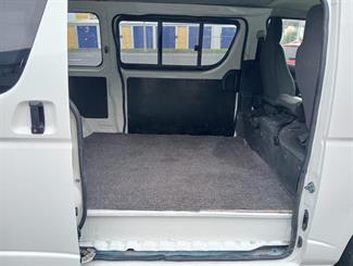 2012 Toyota Hiace - Thumbnail