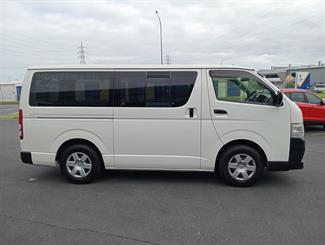 2012 Toyota Hiace - Thumbnail