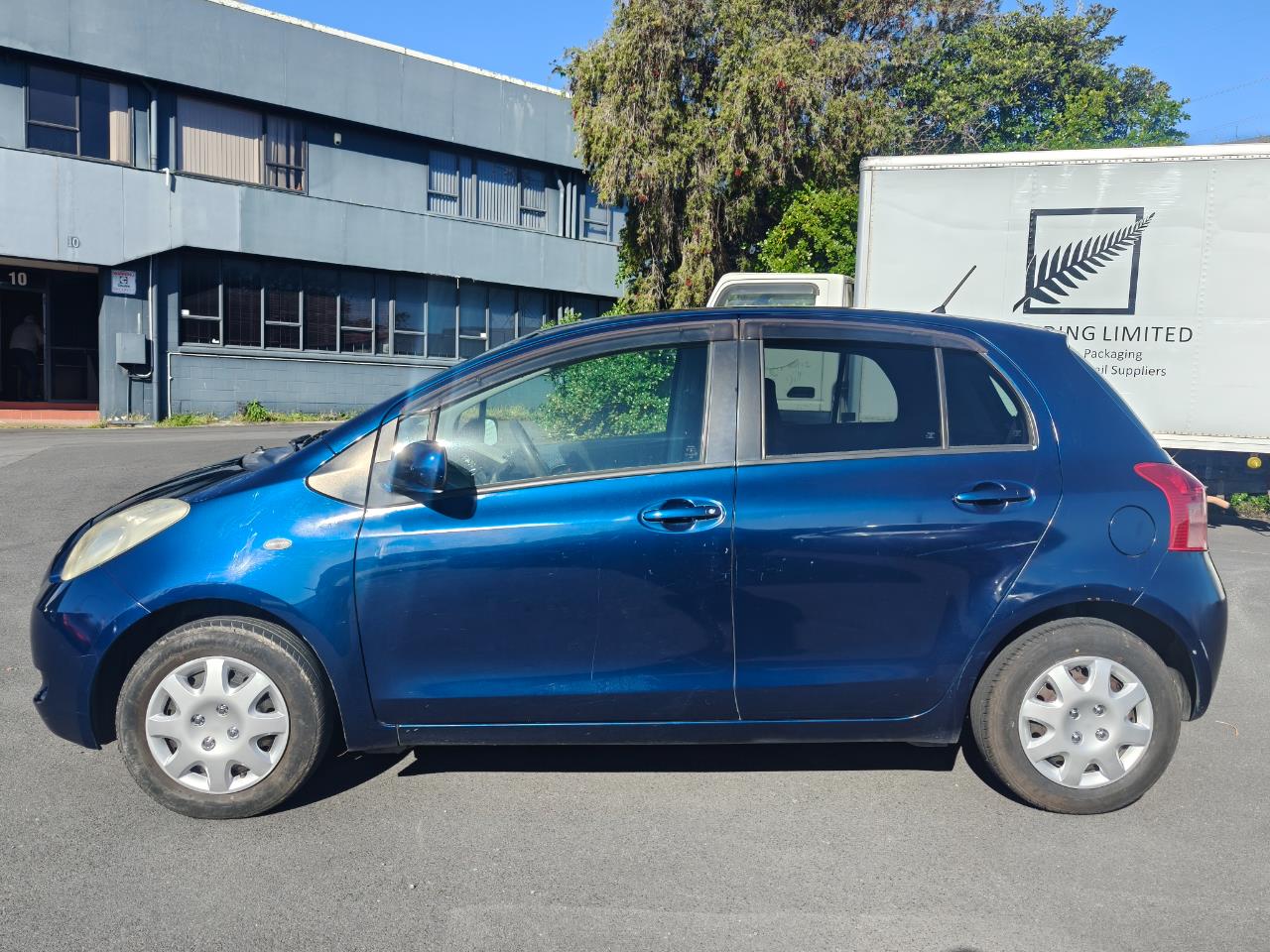 2006 Toyota Vitz