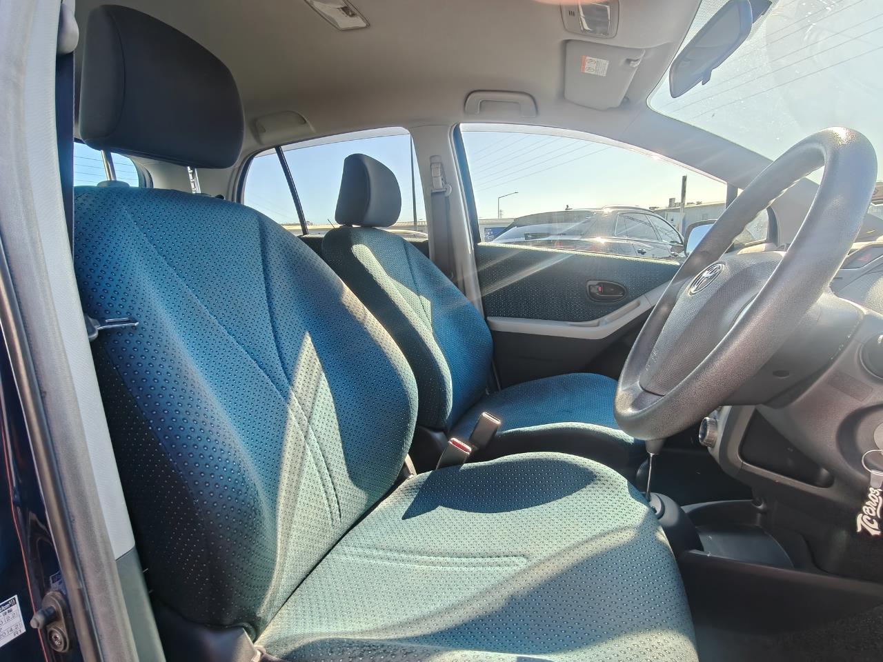 2006 Toyota Vitz
