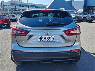 2021 Nissan Qashqai - Thumbnail