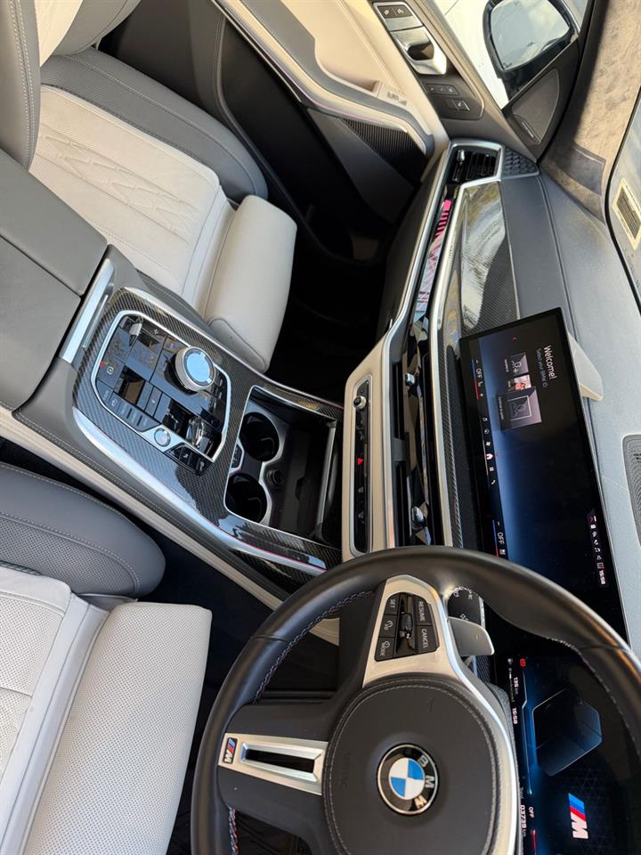 2024 BMW X7
