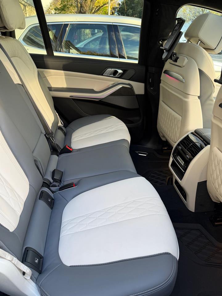 2024 BMW X7