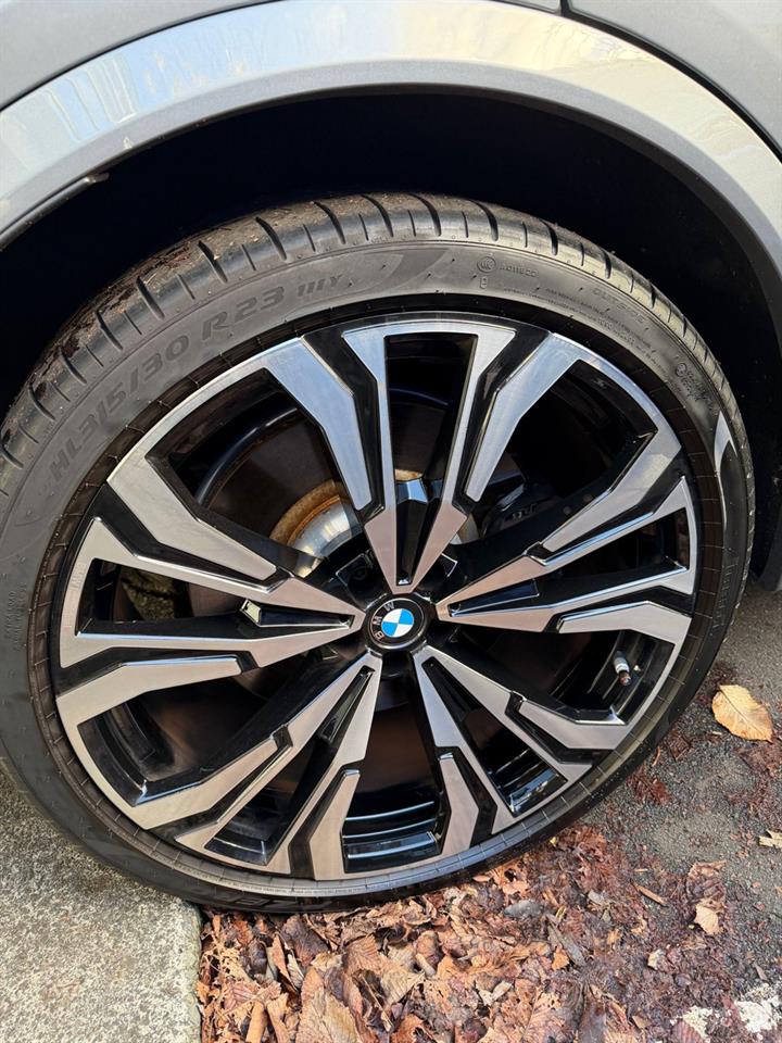2024 BMW X7