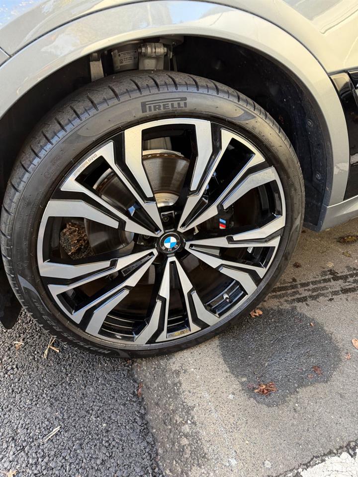 2024 BMW X7