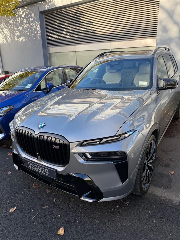 2024 BMW X7
