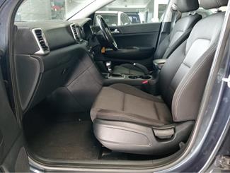 2017 Kia Sportage - Thumbnail