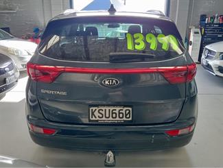 2017 Kia Sportage - Thumbnail