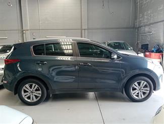 2017 Kia Sportage - Thumbnail