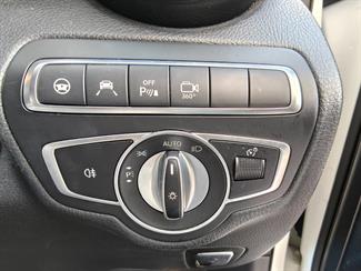 2018 Mercedes-Benz GLC 250 - Thumbnail