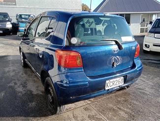 2004 Toyota Vitz - Thumbnail