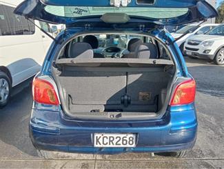 2004 Toyota Vitz - Thumbnail