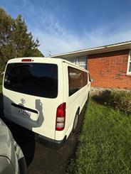 2011 Toyota Hiace - Thumbnail
