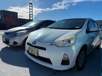 2013 Toyota Aqua - Thumbnail