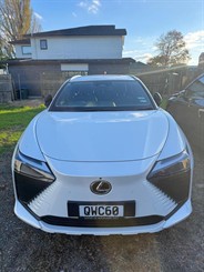 2024 Lexus RZ 450e - Thumbnail