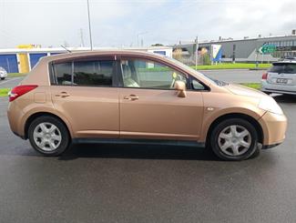 2008 Nissan Tiida - Thumbnail