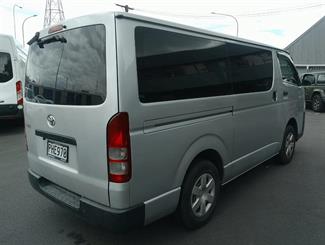2015 Toyota Hiace - Thumbnail