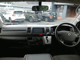 2015 Toyota Hiace - Thumbnail