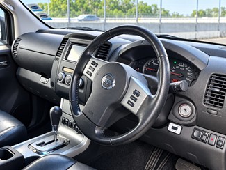 2015 Nissan Navara - Thumbnail