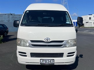 2009 Toyota Hiace - Thumbnail