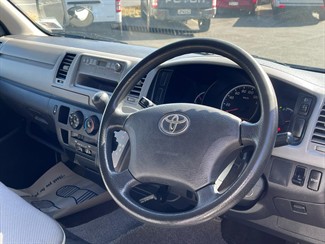 2009 Toyota Hiace - Thumbnail