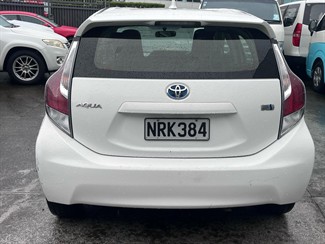 2016 Toyota Aqua - Thumbnail