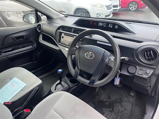 2016 Toyota Aqua - Thumbnail