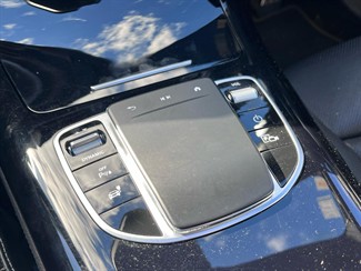 2020 Mercedes-Benz EQC - Thumbnail