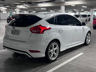 2017 Ford Focus - Thumbnail